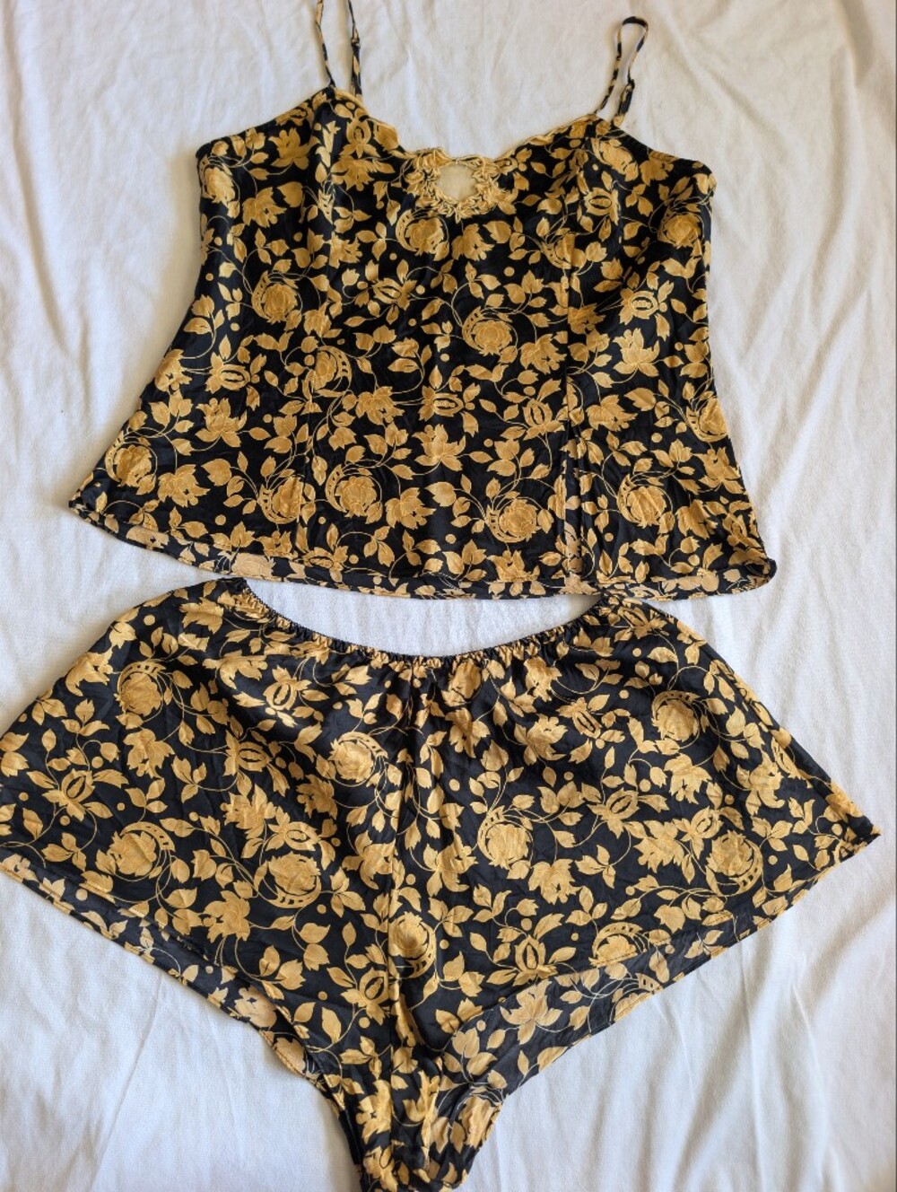Vintage Victoria's Secret 100% Silk Sleep Set size Large